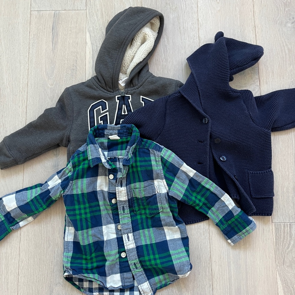 🍀2/$10 BabyGap 18-24 Months Fall Winter sweatshirt, knit sweater, shirt bundle